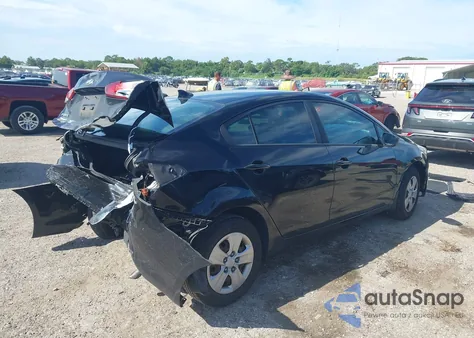 2017 Kia Forte Lx z USA, uszkodzony, nr VIN 3KPFK4A75HE133685
